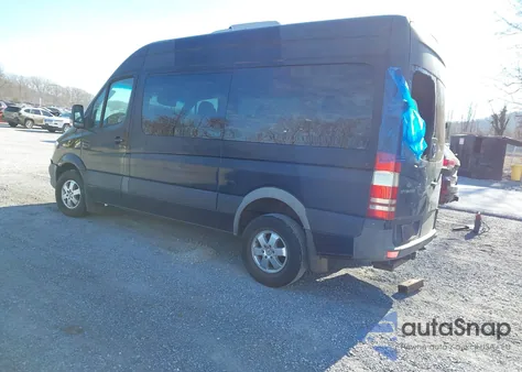 2017 Mercedes-Benz Sprinter 2500 Standard Roof V6 z USA, uszkodzony, nr VIN WDZPE7CDXHP550431